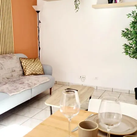 Lamartine - Terrasse Au Apartment *